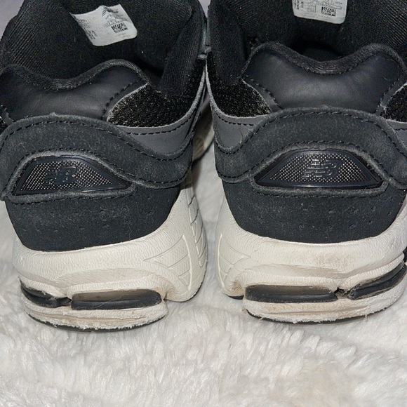 New Balance 2002R - Picture 3 of 8